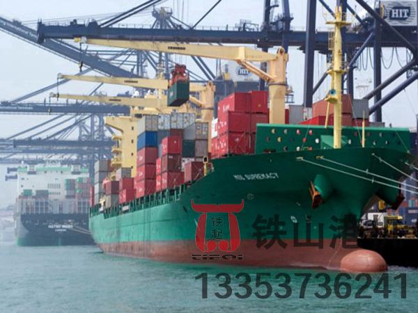 河北黃驊船用起重機廠家 船體傾斜作業(yè)安全保障穩(wěn)定吊裝