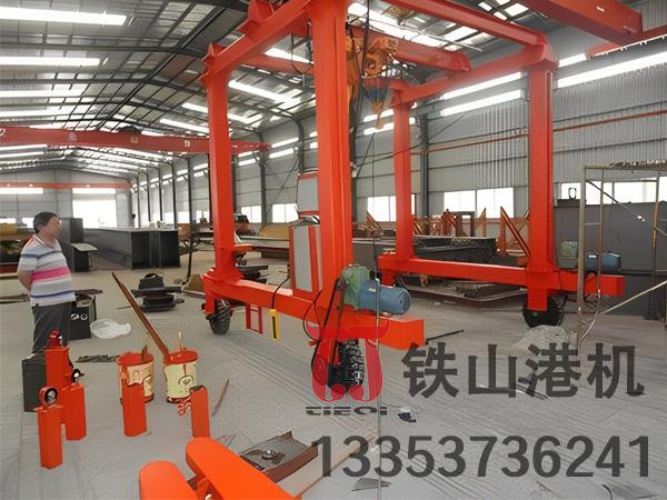 江蘇蘇州輪胎式集裝箱龍門(mén)吊廠家起重機(jī)港口效率倍增器